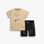 Σετ κοντομάνικη μπλούζα με βερμούδα τζίν