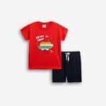 Σετ μπλούζα μακο με τύπωμα κ βερμούδα