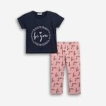 Σετ μπλούζα με τύπωμα με κολάν κάπρι