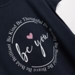 Σετ μπλούζα με τύπωμα με κολάν κάπρι - Image 2